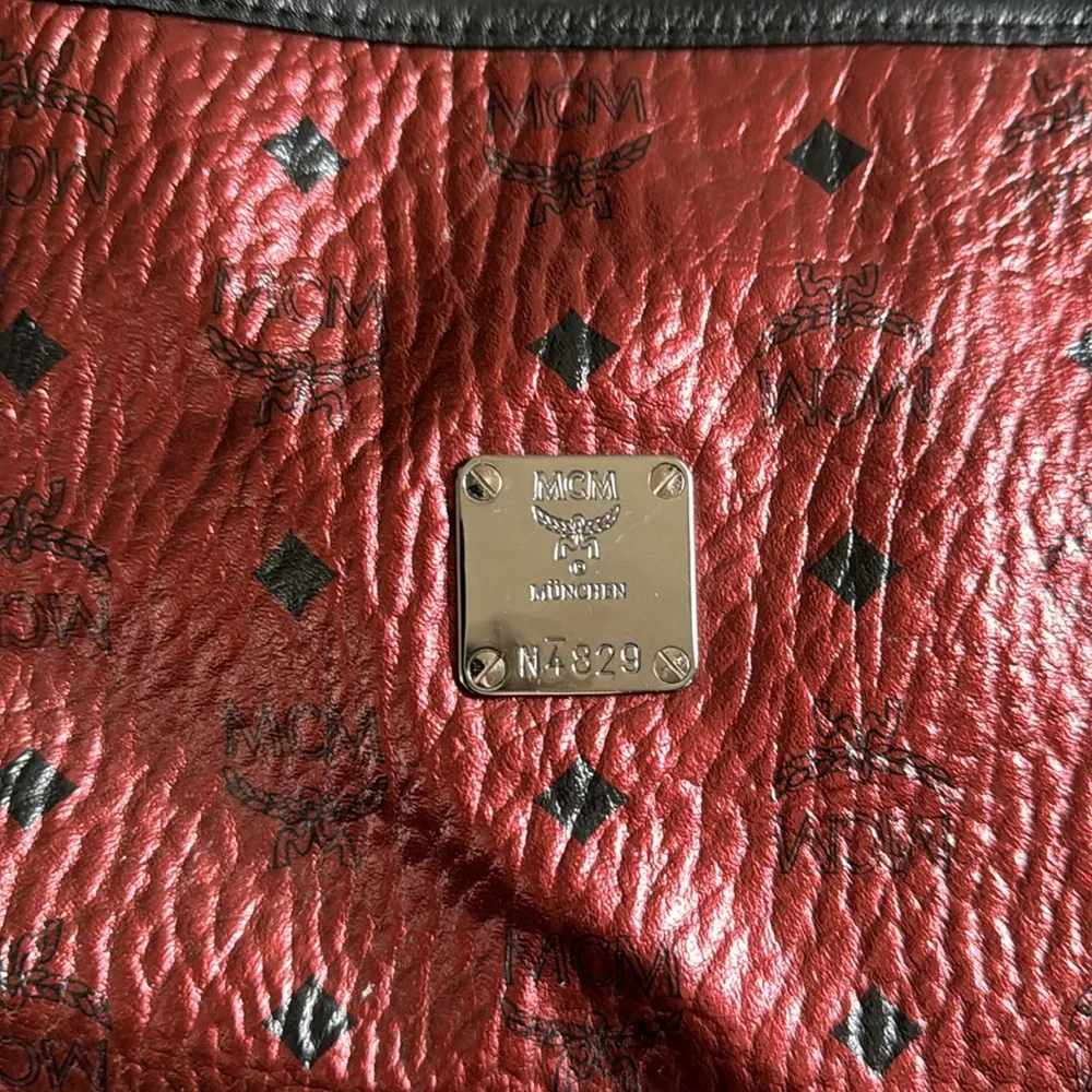 MCM galaxy reversible large size tote - Picture 3 of 12